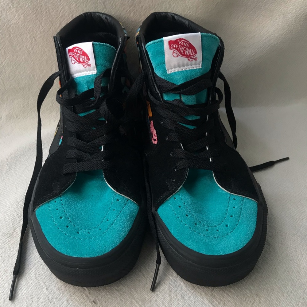 BRAND NEW CUSTOM VANS